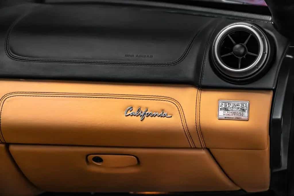 Ferrari California ROSSO CORSA/CAMERA/ 10/2010-photo-20