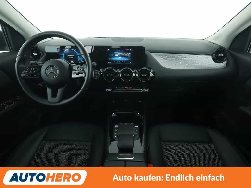 Mercedes-Benz GLA 180 Aut.*NAVI*TEMPO*CAM*PDC*SHZ* 03/2021-photo-11