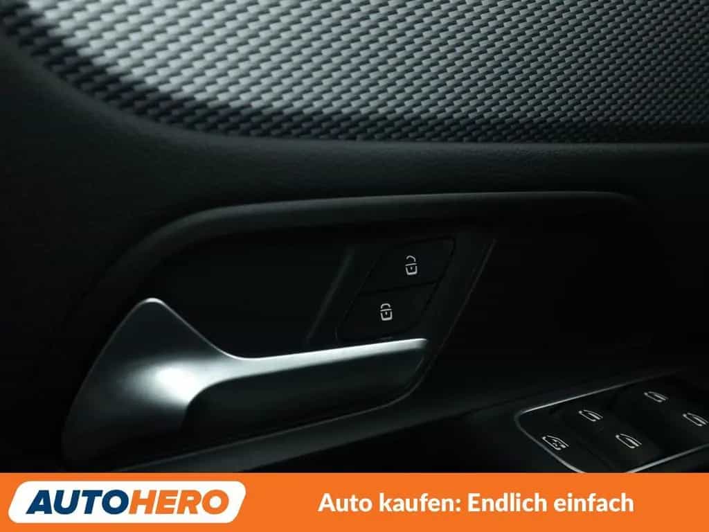Mercedes-Benz GLA 180 Aut.*NAVI*TEMPO*CAM*PDC*SHZ* 03/2021-photo-34