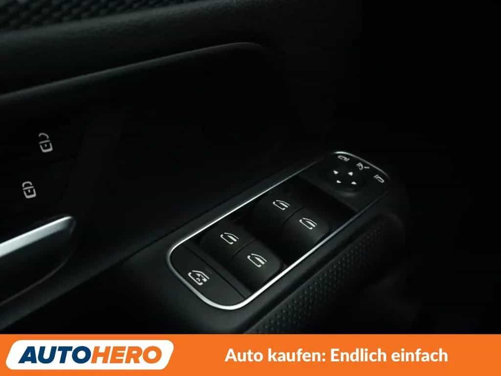 Mercedes-Benz GLA 180 Aut.*NAVI*TEMPO*CAM*PDC*SHZ* 03/2021-photo-35