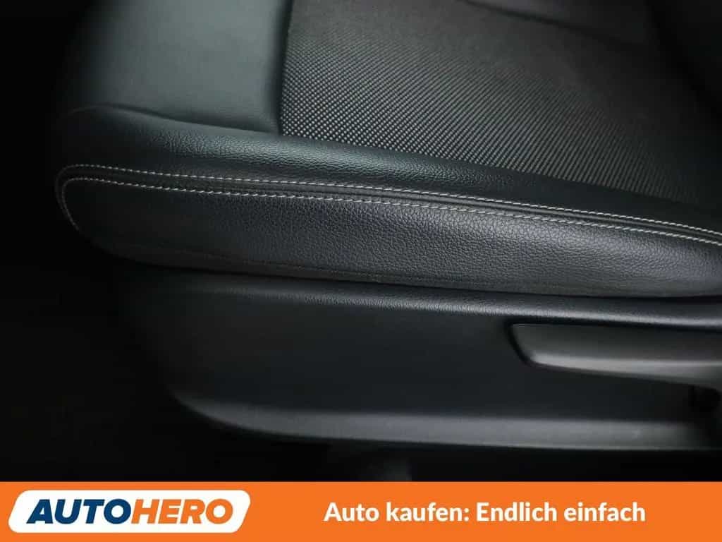 Mercedes-Benz GLA 180 Aut.*NAVI*TEMPO*CAM*PDC*SHZ* 03/2021-photo-36