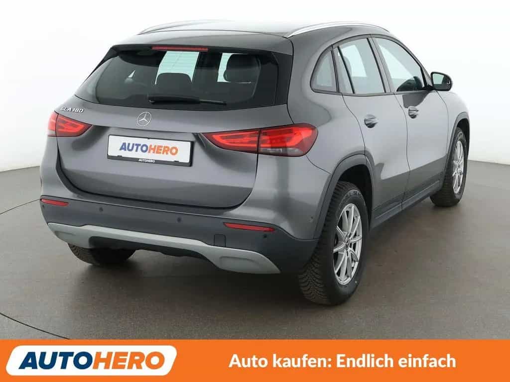 Mercedes-Benz GLA 180 Aut.*NAVI*TEMPO*CAM*PDC*SHZ* 03/2021-photo-5