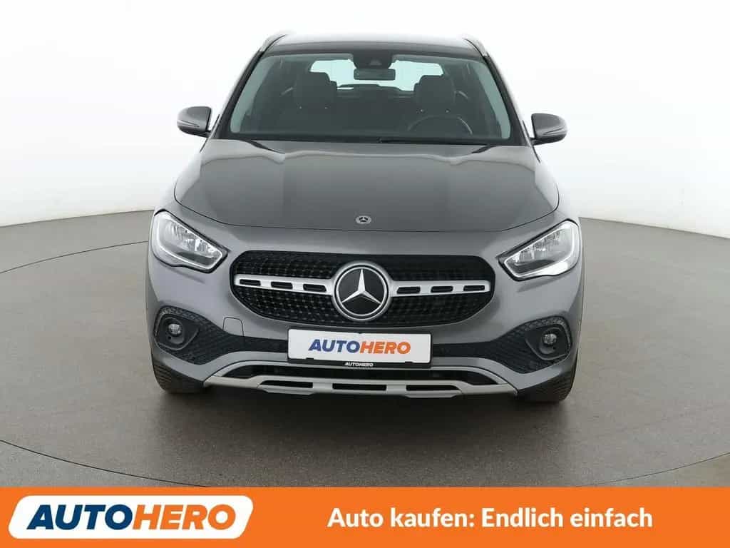 Mercedes-Benz GLA 180 Aut.*NAVI*TEMPO*CAM*PDC*SHZ* 03/2021-photo-8
