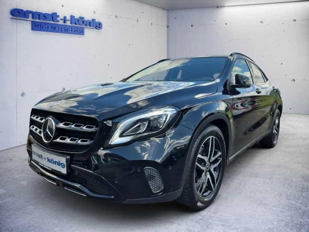 Mercedes-Benz GLA 200 7G-DCT Urban 10/2018-photo-0