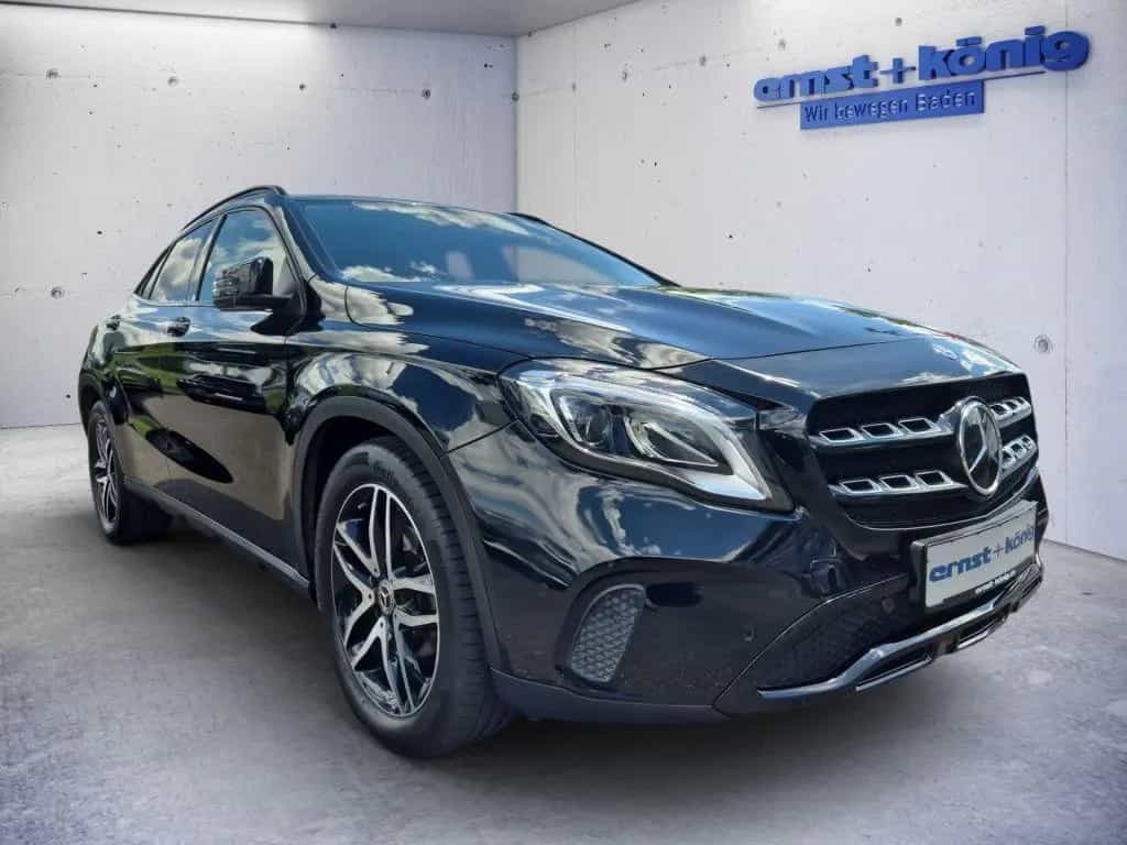 Mercedes-Benz GLA 200 7G-DCT Urban 10/2018-photo-1