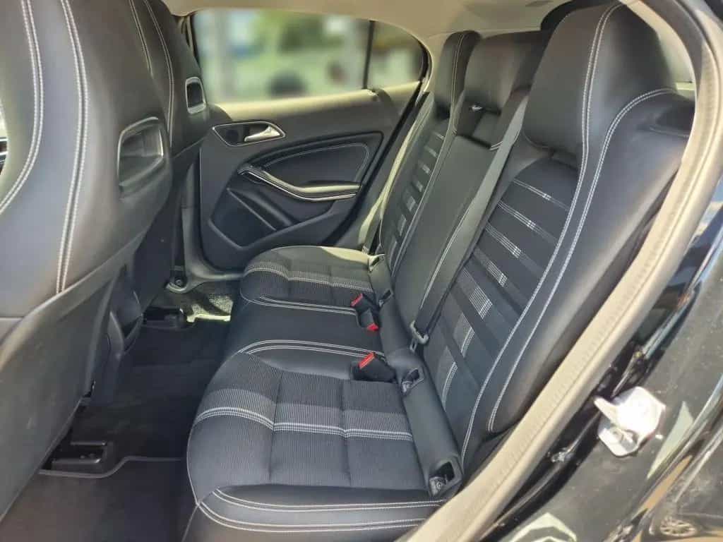 Mercedes-Benz GLA 200 7G-DCT Urban 10/2018-photo-12