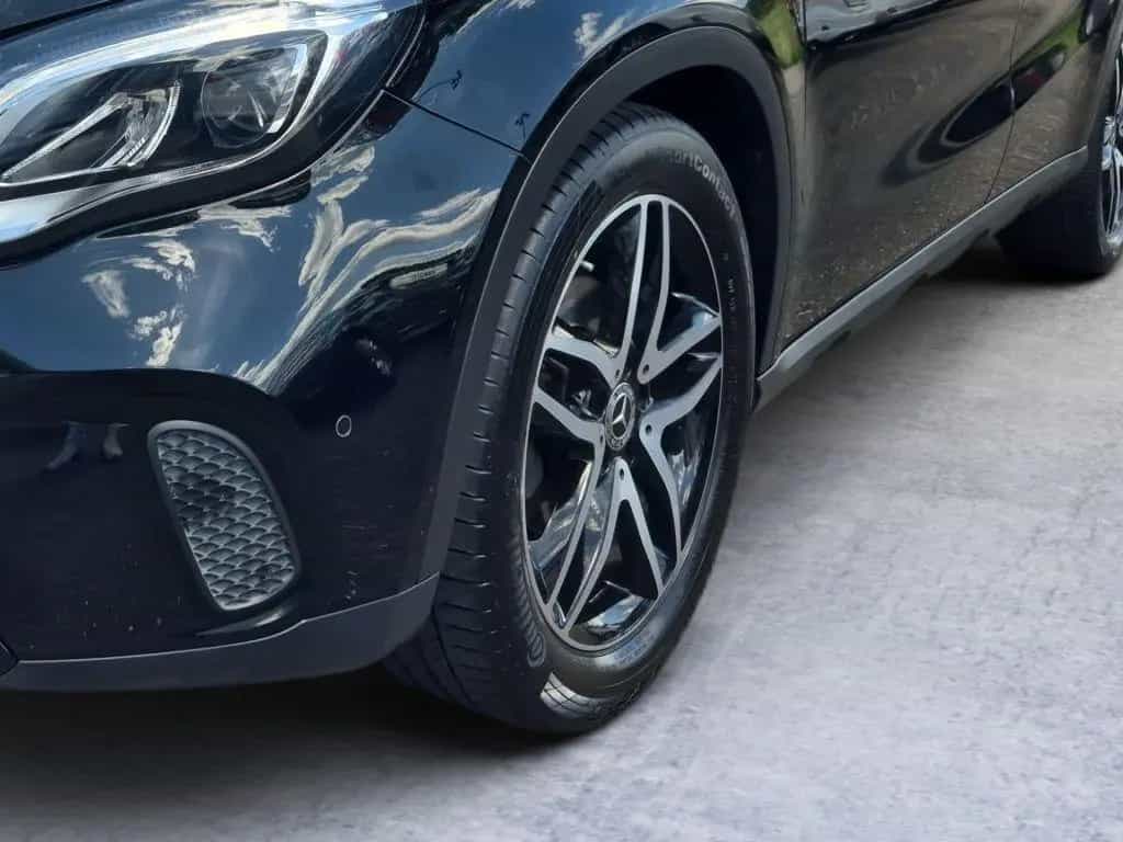 Mercedes-Benz GLA 200 7G-DCT Urban 10/2018-photo-4