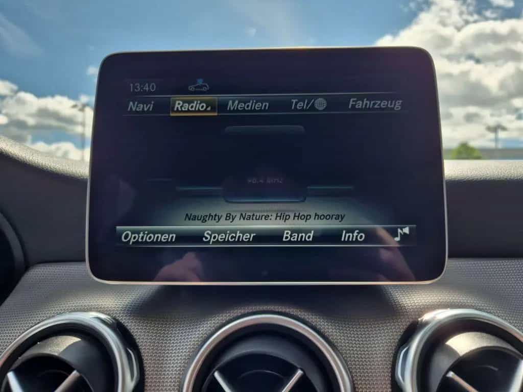 Mercedes-Benz GLA 200 7G-DCT Urban 10/2018-photo-8