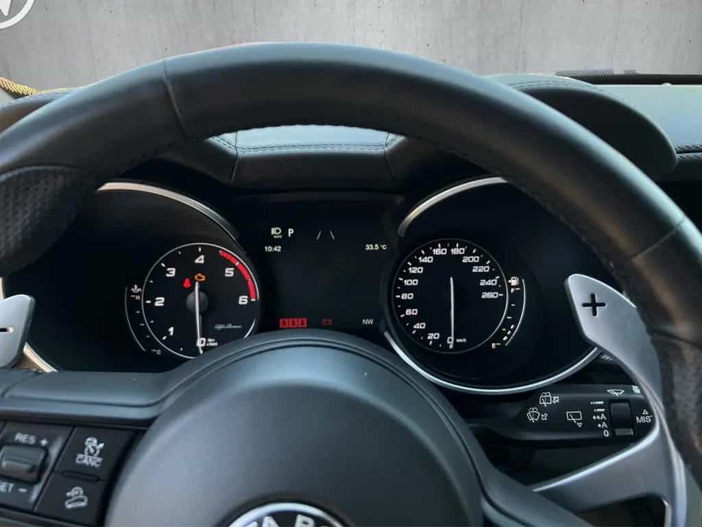 Alfa Romeo Stelvio Veloce Q4 Automatik 04/2022-photo-12