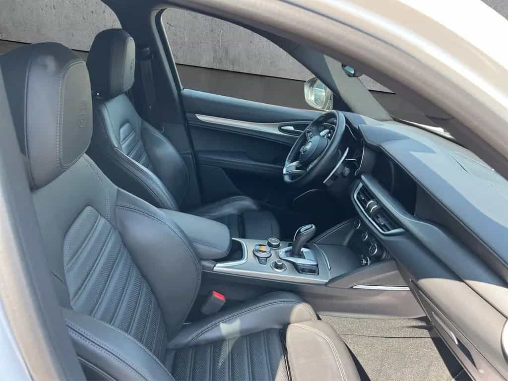 Alfa Romeo Stelvio Veloce Q4 Automatik 04/2022-photo-15