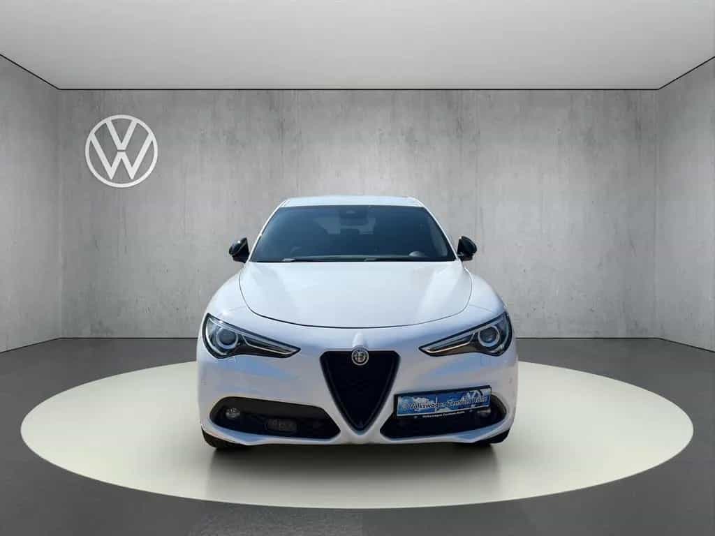 Alfa Romeo Stelvio Veloce Q4 Automatik 04/2022-photo-2