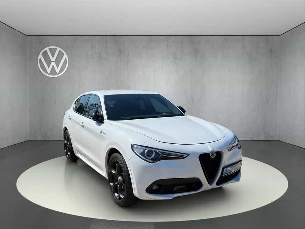 Alfa Romeo Stelvio Veloce Q4 Automatik 04/2022-photo-3