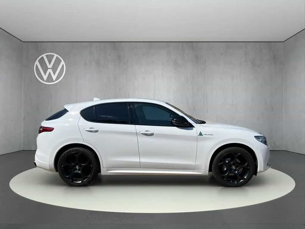 Alfa Romeo Stelvio Veloce Q4 Automatik 04/2022-photo-4