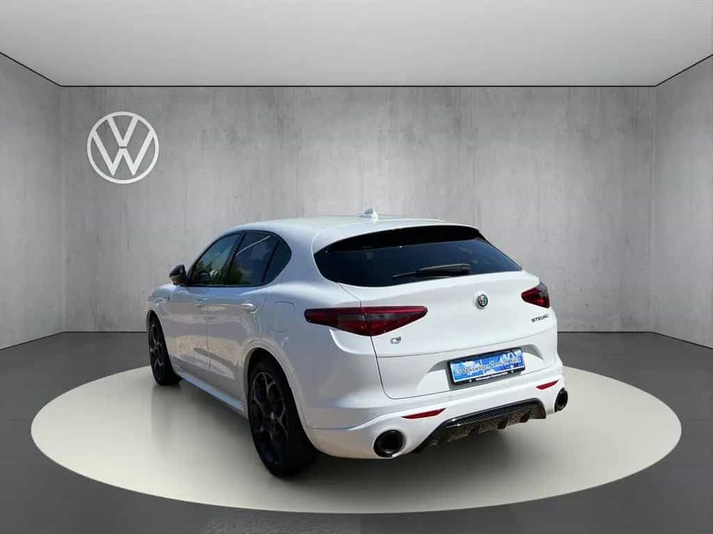 Alfa Romeo Stelvio Veloce Q4 Automatik 04/2022-photo-5