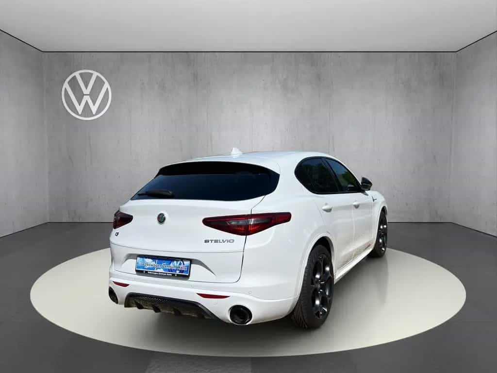 Alfa Romeo Stelvio Veloce Q4 Automatik 04/2022-photo-7