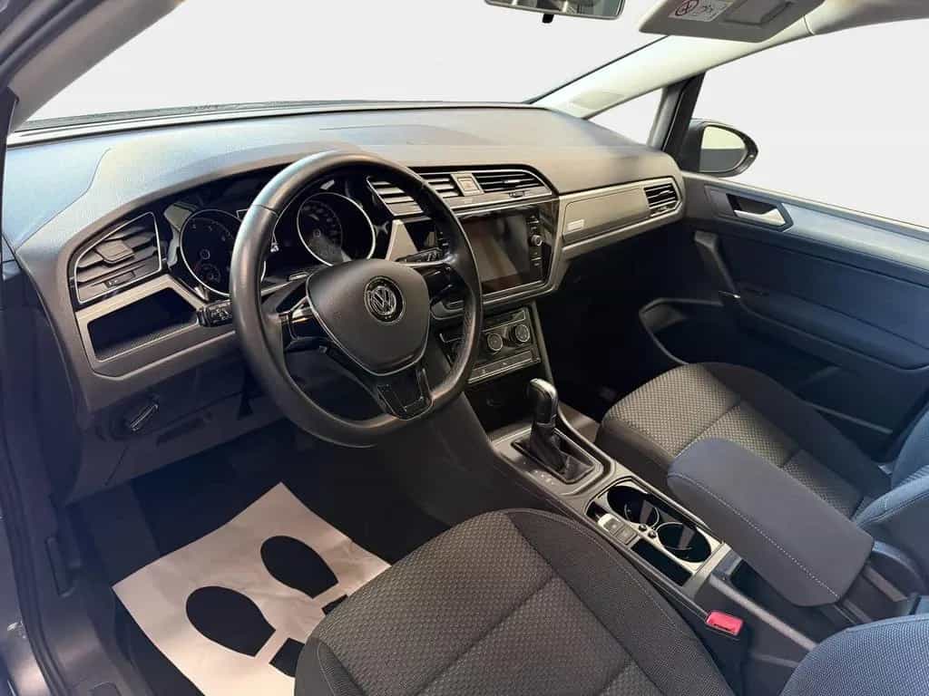 Volkswagen Touran 1.4 TSI Comfortline NAVI  AHK PDC Auto... 04/2018-photo-13