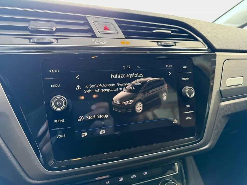 Volkswagen Touran 1.4 TSI Comfortline NAVI  AHK PDC Auto... 04/2018-photo-17