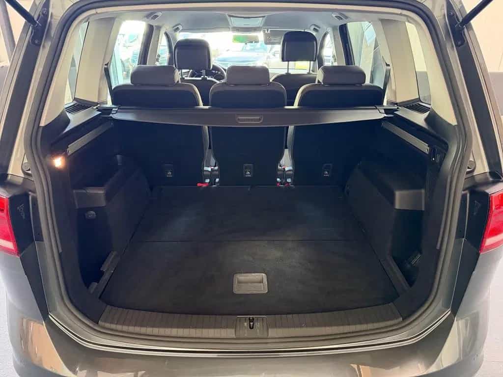 Volkswagen Touran 1.4 TSI Comfortline NAVI  AHK PDC Auto... 04/2018-photo-9