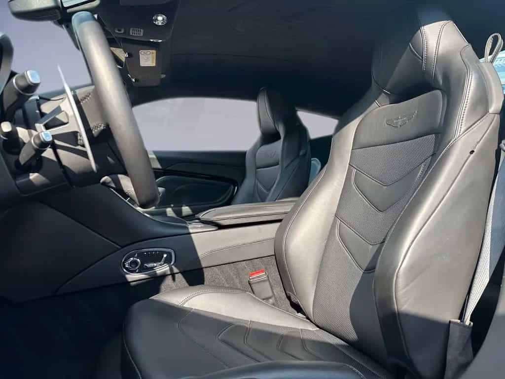 Aston Martin DBS / BeoSound / Xenon Grey 06/2019-photo-7