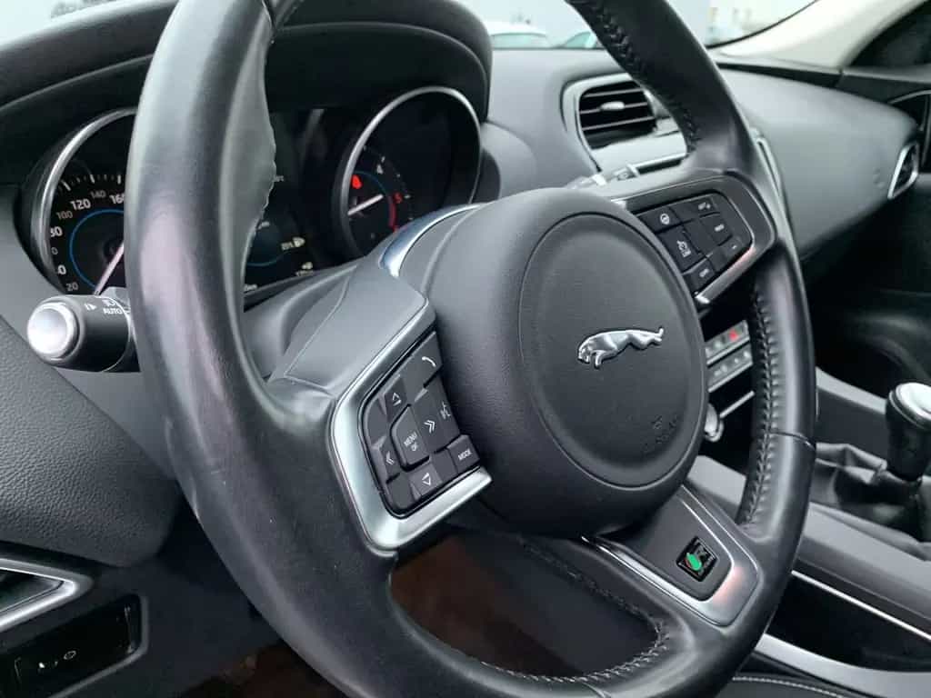 Jaguar F-Pace D165 R-SPORT EPH+NAV+BI-XENON+19"LMF+NSW 05/2017-photo-12