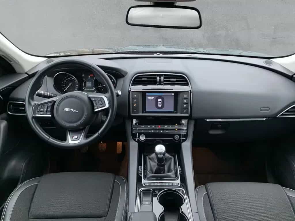 Jaguar F-Pace D165 R-SPORT EPH+NAV+BI-XENON+19"LMF+NSW 05/2017-photo-3