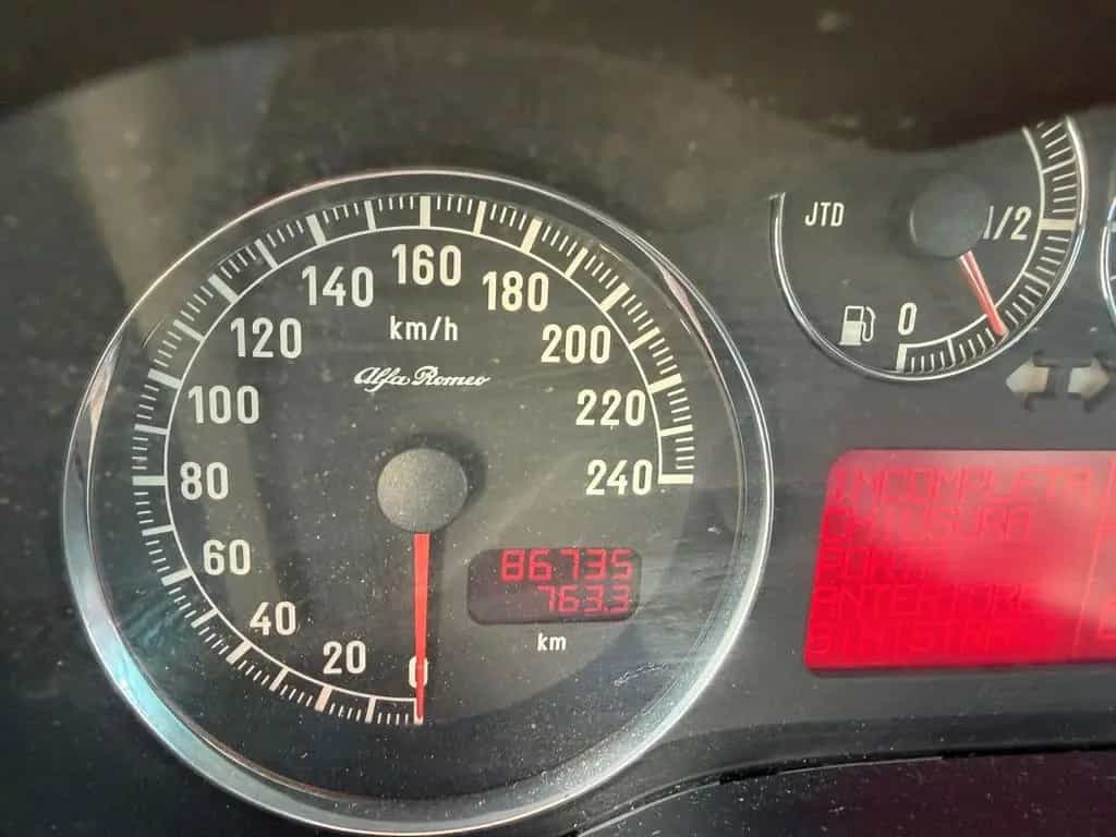 Alfa Romeo 147 1.9 JTD (120) 01/2006-photo-10