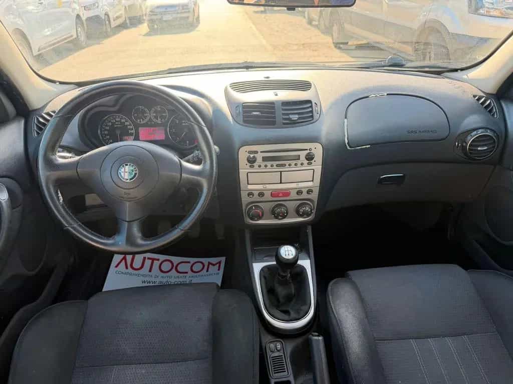 Alfa Romeo 147 1.9 JTD (120) 01/2006-photo-8