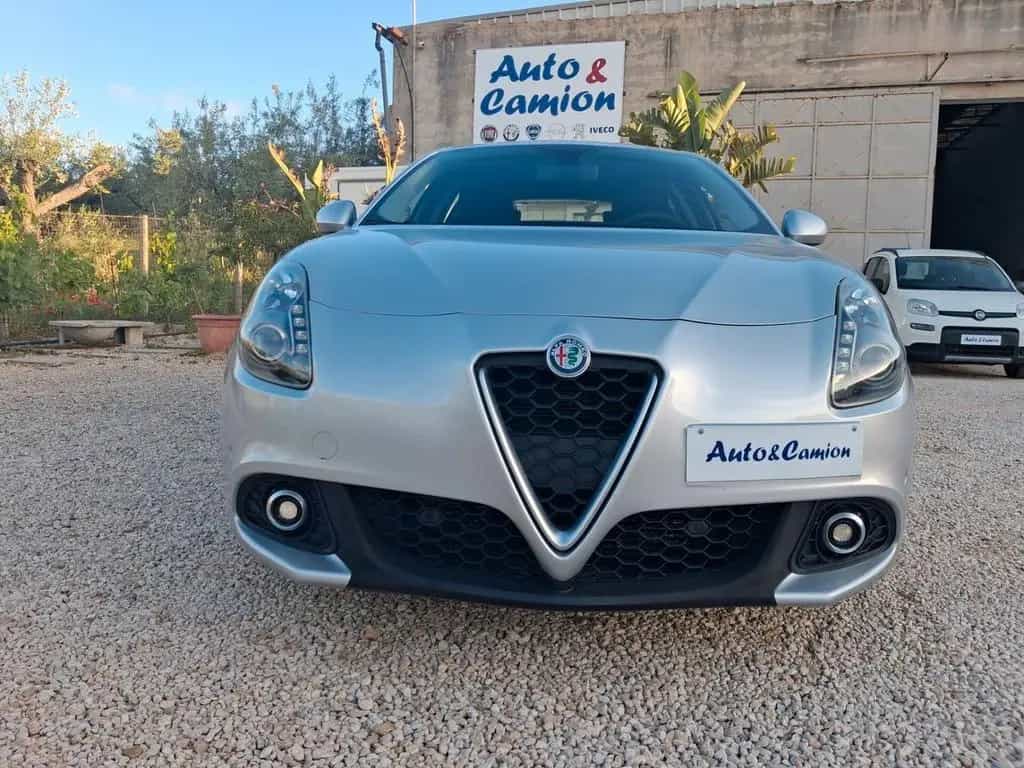 Alfa Romeo Giulietta 1.6 JTDm 120 CV anno2018 05/2018-photo-2