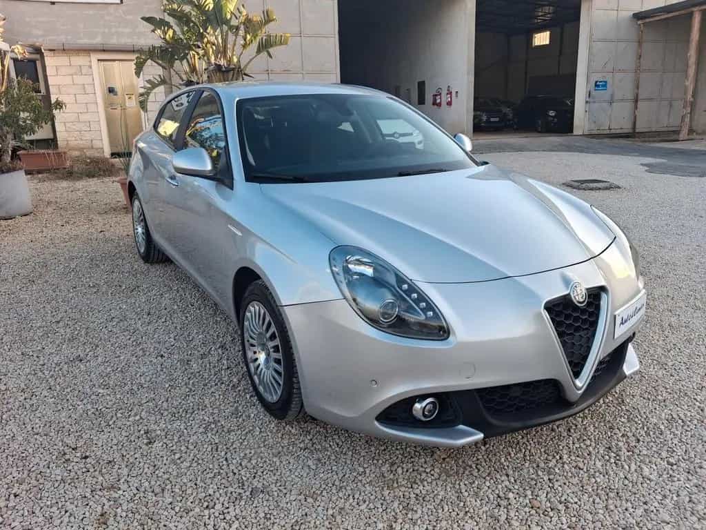 Alfa Romeo Giulietta 1.6 JTDm 120 CV anno2018 05/2018-photo-4