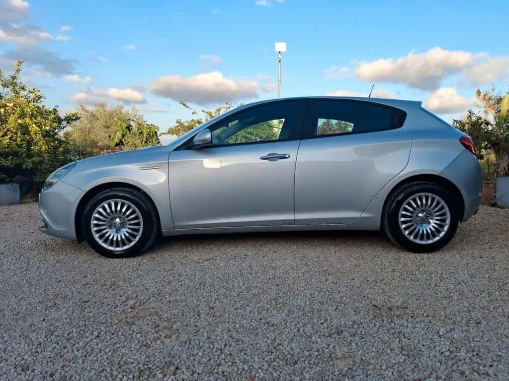 Alfa Romeo Giulietta 1.6 JTDm 120 CV anno2018 05/2018-photo-6