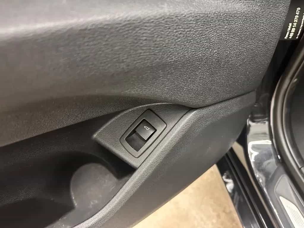 BMW X1 xDrive 20 d M Sport+AHK+LED+ELEKTR.HECKK.+AAC 04/2017-photo-12