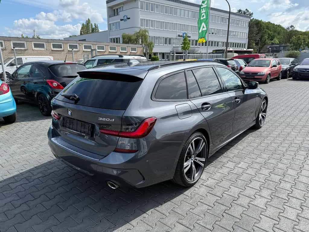 BMW 320 3 Touring 320 d xDrive M Sport 04/2021-photo-4