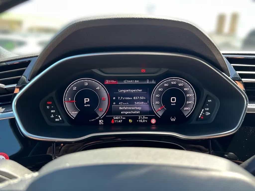 Audi Q3 quattro S line *AHK*BLACKSTYLE*KAMERA*MATRIX* 03/2021-photo-5