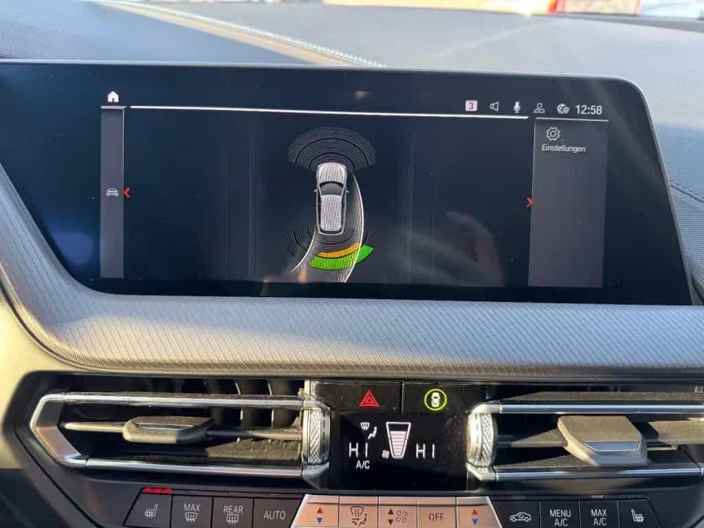 BMW M135 i xDrive 07/2021-photo-18