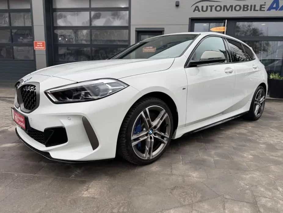 BMW M135 i xDrive 07/2021-photo-3