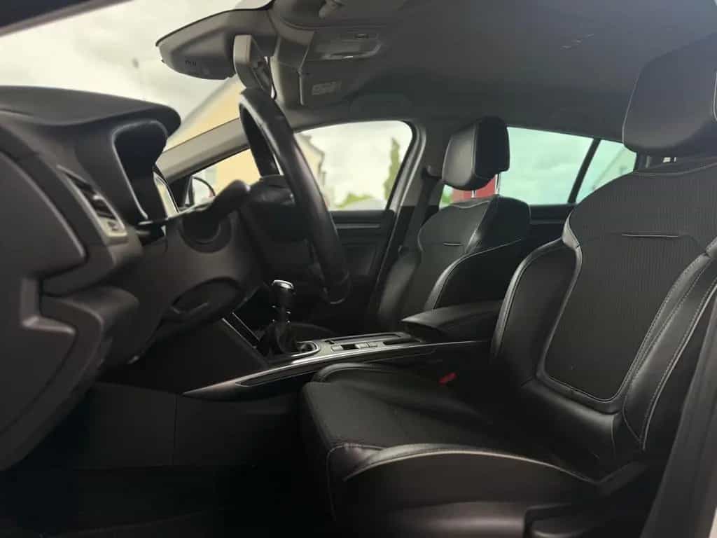 Renault Megane IV Grandtour BOSE-Edition NAVI/LEDER/SHZ 01/2020-photo-10