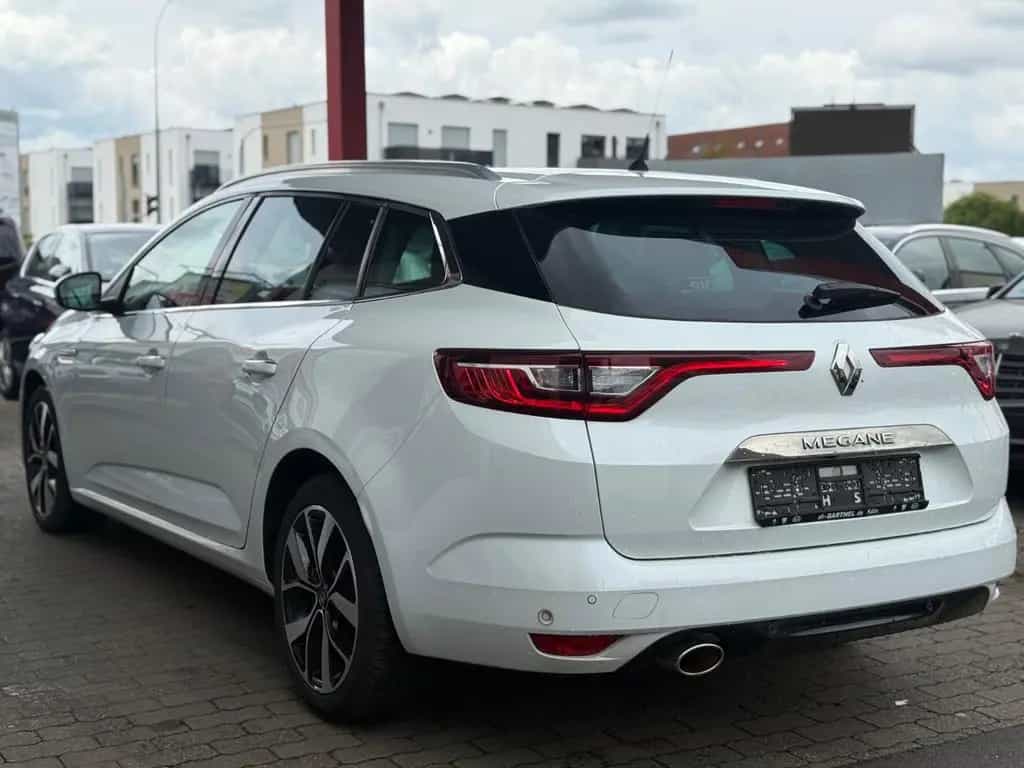 Renault Megane IV Grandtour BOSE-Edition NAVI/LEDER/SHZ 01/2020-photo-6