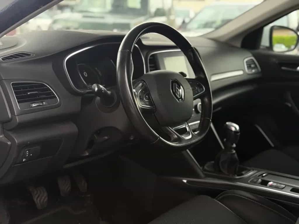 Renault Megane IV Grandtour BOSE-Edition NAVI/LEDER/SHZ 01/2020-photo-8