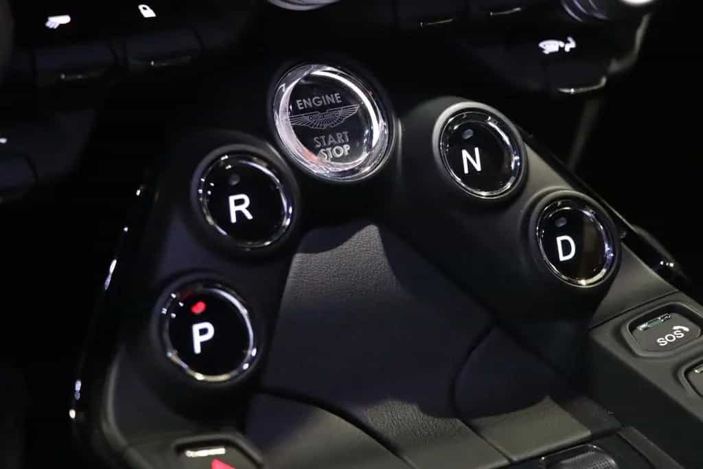 Aston Martin V8 Vantage 4.0 V8 - DT Wheels - Services AM 08/2019-photo-13