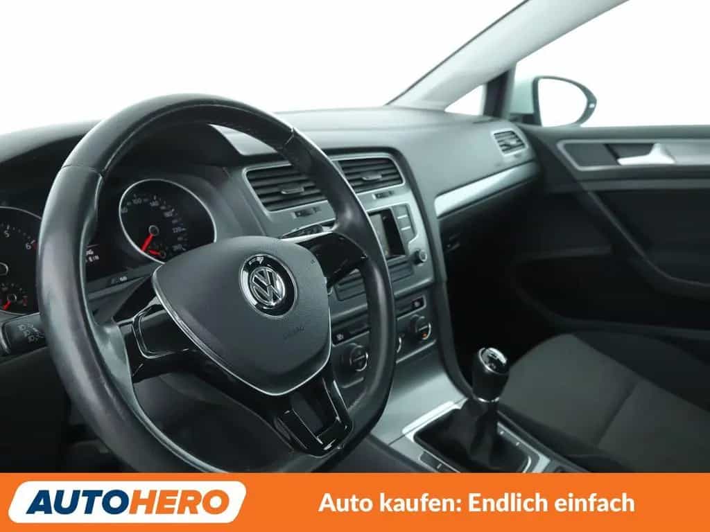 Volkswagen Golf VII 1.2 TSI Trendline BlueMotion Tech*AHK* 01/2016-photo-10