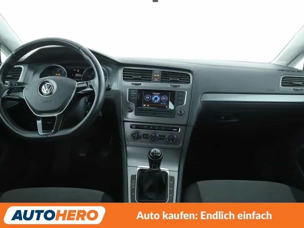 Volkswagen Golf VII 1.2 TSI Trendline BlueMotion Tech*AHK* 01/2016-photo-11