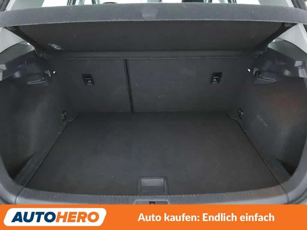 Volkswagen Golf VII 1.2 TSI Trendline BlueMotion Tech*AHK* 01/2016-photo-17