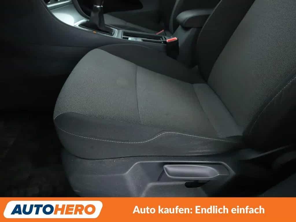 Volkswagen Golf VII 1.2 TSI Trendline BlueMotion Tech*AHK* 01/2016-photo-26