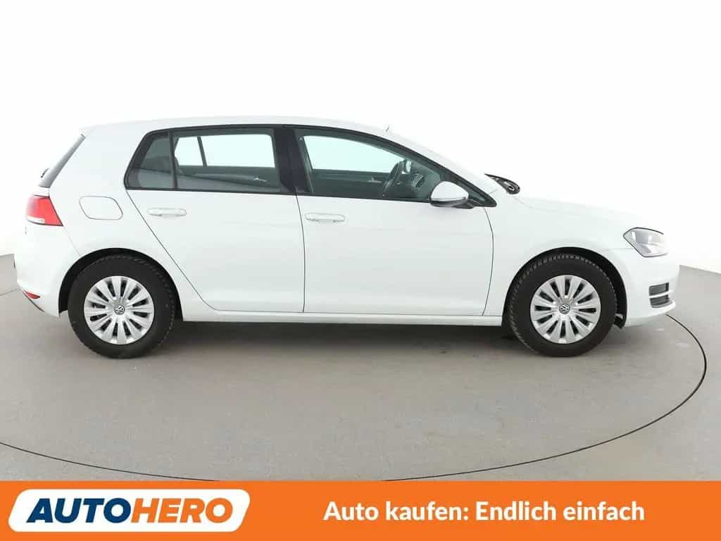 Volkswagen Golf VII 1.2 TSI Trendline BlueMotion Tech*AHK* 01/2016-photo-6