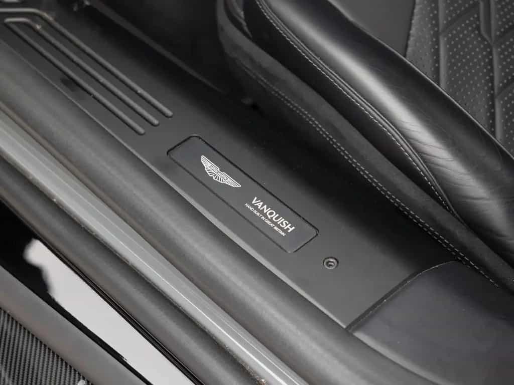 Aston Martin Vanquish |  | Titan Auspuff | Black Pack 03/2025-photo-23