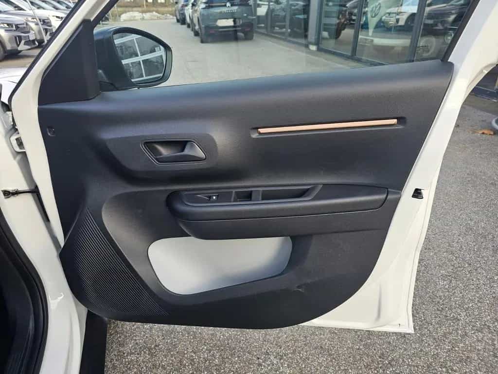 Citroën C3 Aircross Turbo 100 YOU PDC*DACH SCHWARZ*KLIMA 01/2026-photo-16