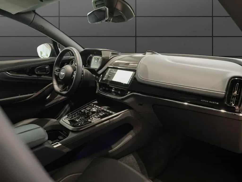Aston Martin DBX 707 MJ 25 09/2025-photo-15