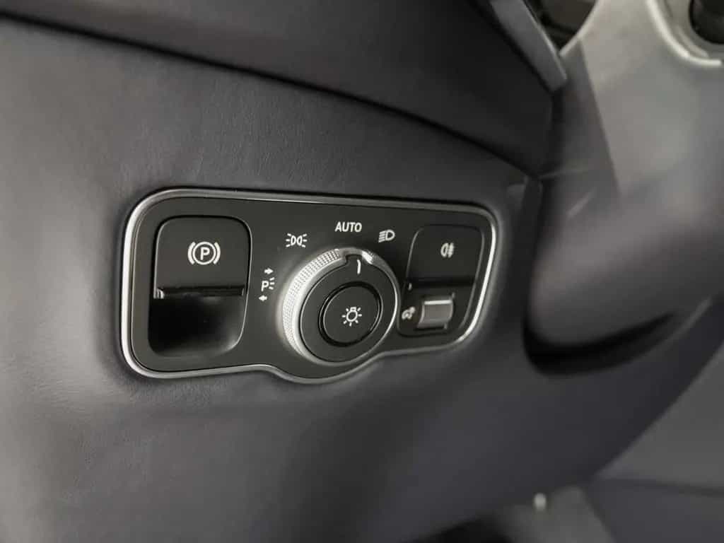 Aston Martin DBX 707 MJ 25 09/2025-photo-26