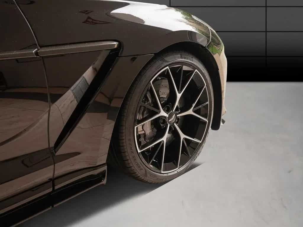 Aston Martin DBX 707 MJ 25 09/2025-photo-5
