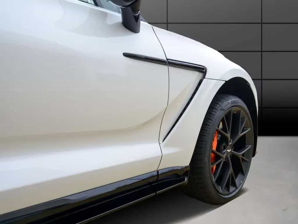 Aston Martin DBX 707 null-photo-4